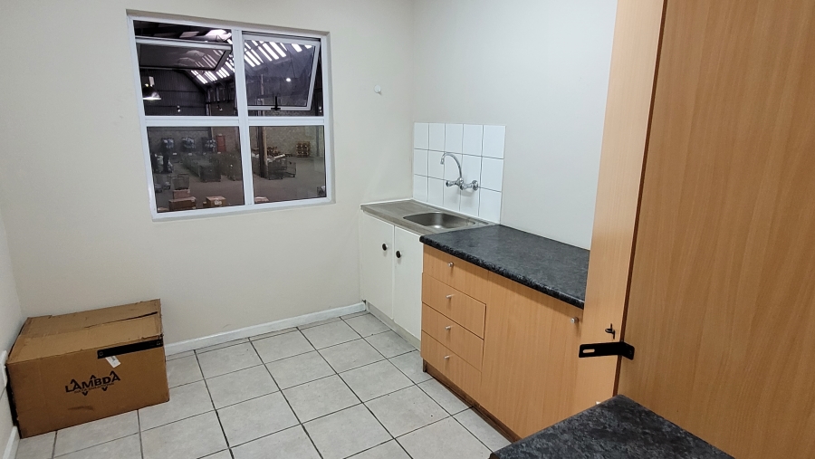 To Let commercial Property for Rent in Montague Gardens Western Cape